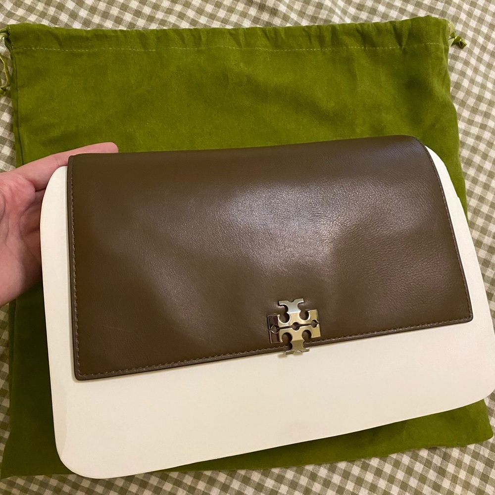 Tory Burch Charlie Shoulder Bag in Malt Brown NWT - Picture 2 of 10